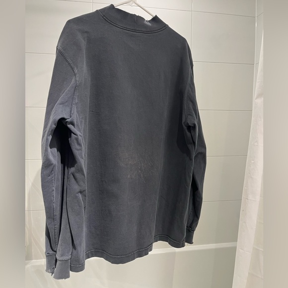 Distressed Carhartt Turtleneck XL - Picture 2 of 7